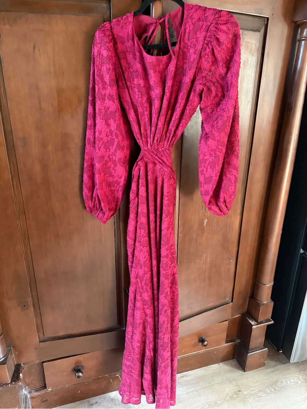ASTR Burgundy Backless Maxi Dress with Puff Sleeves